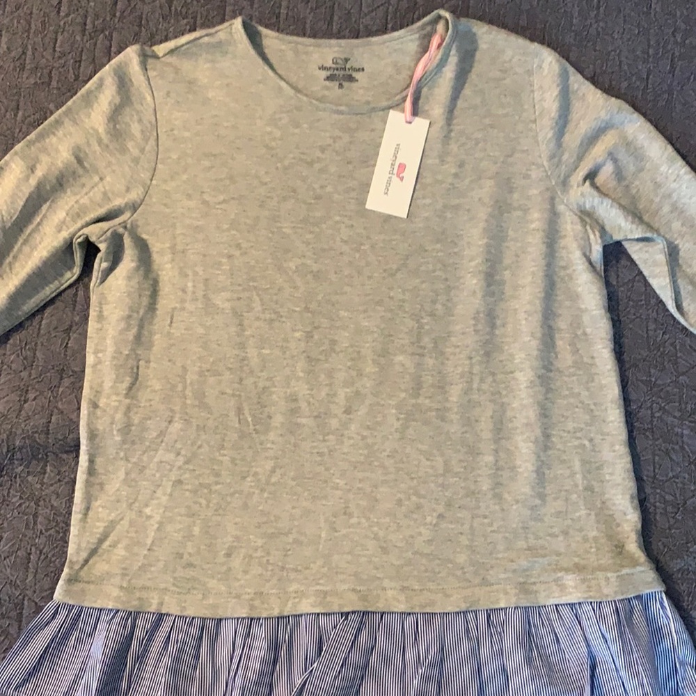 NWT Vineyard Vines girls mixed media top